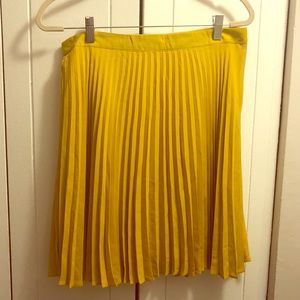 Ann Taylor Loft pleated Yellow Skirt